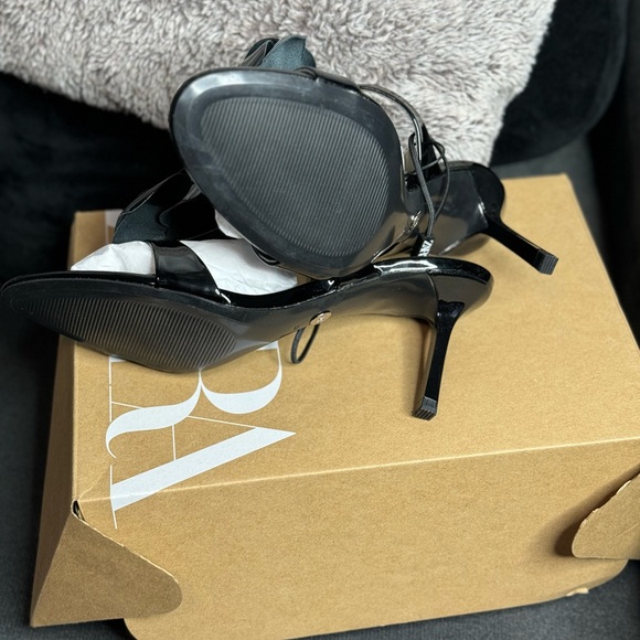NWT Zara Woman FLORAL HIGH HEELED SANDALS Heels Shoes Black Faux Patent Size 8 - Picture 12 of 13